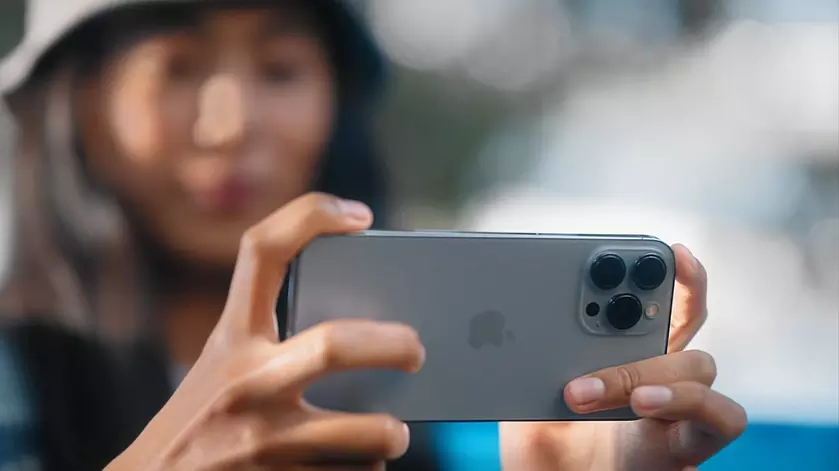 Не баг, а фича: Apple обещает исправить режим макросъемки на смартфонах iPhone 13 Pro