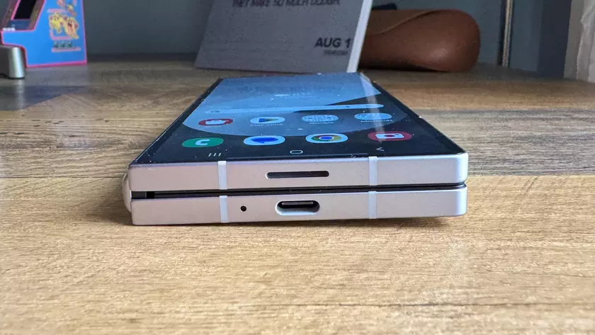 Новое фото Samsung Galaxy Fold7: Первый взгляд на инновационный дизайн