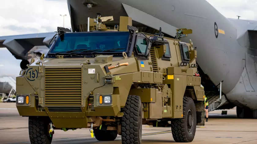 Бронированные машины Bushmaster, БТР M113 и медицинское оборудование: Австралия передаст Украине новую партию военной помощи