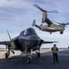 Le porte-avions HMS Queen Elizabeth, transportant des chasseurs de cinquième génération F-35 Lightning II, a mené avec succès une série de missions de frappe simulées au large des côtes norvégiennes.-21