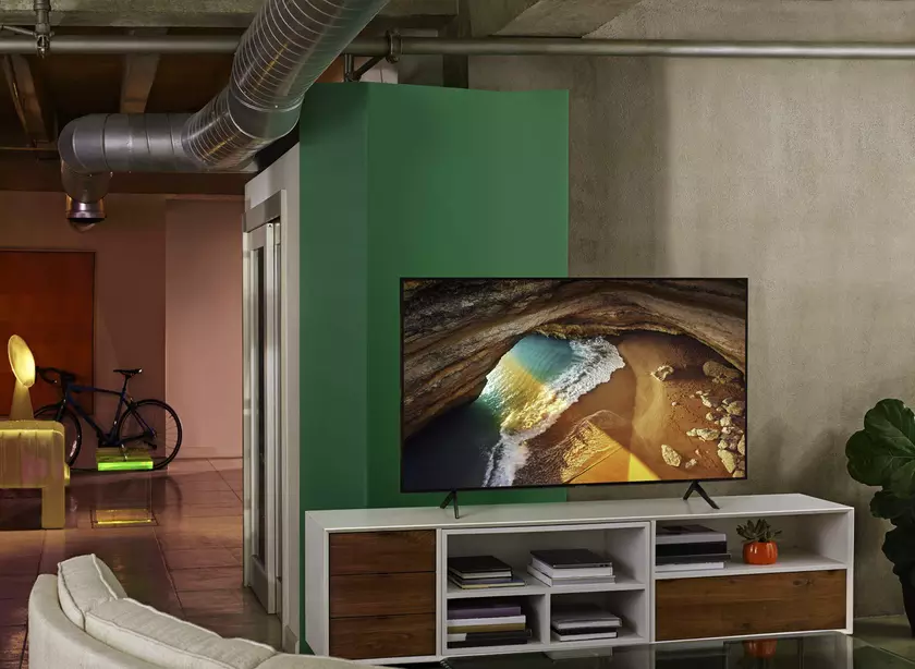В Европе стартуют продажи телевизоров Samsung 4K QLED по цене от €1199