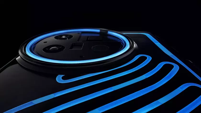 OnePlus тизерит концептуальную версию OnePlus 11, новинка получит LED-подсветку на задней панели, как у Nothing Phone (1)