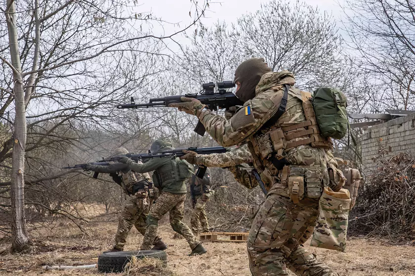 Украинские военные уже проходят обучение в Великобритании