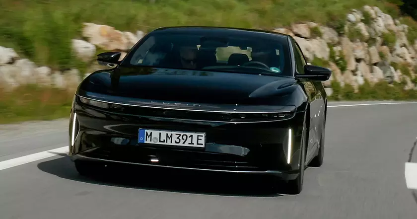 Lucid Air Grand Touring: Unveiling New Heights in EV Luxury