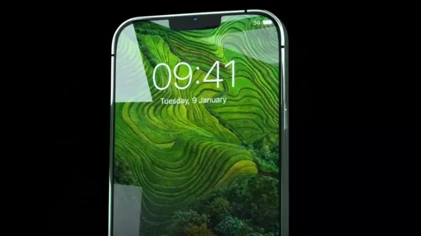 Новые iPhone 13 с уменьшенной «челкой» показали на видео