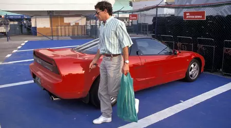 Червона легенда: Honda NSX Айртона Сенни шукає нового власника за мільйон доларів
