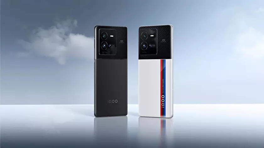 QHD AMOLED-дисплей, чип Snapdragon 8 Gen 2 и зарядка на 100 Вт: инсайдер раскрыл характеристики смартфона iQOO 11