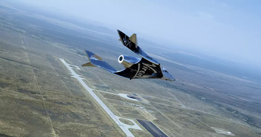 Раньше Илона Маска и Джеффа Безоса: основатель Virgin Galactic слетал в космос на своем корабле. Или это не космос?