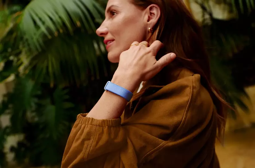 Fitbit Air: Будущее фитнес-трекеров уже здесь?