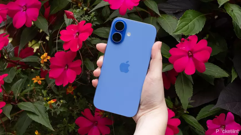 Apple демонстрирует Ceramic Shield в действии: новая реклама iPhone 16