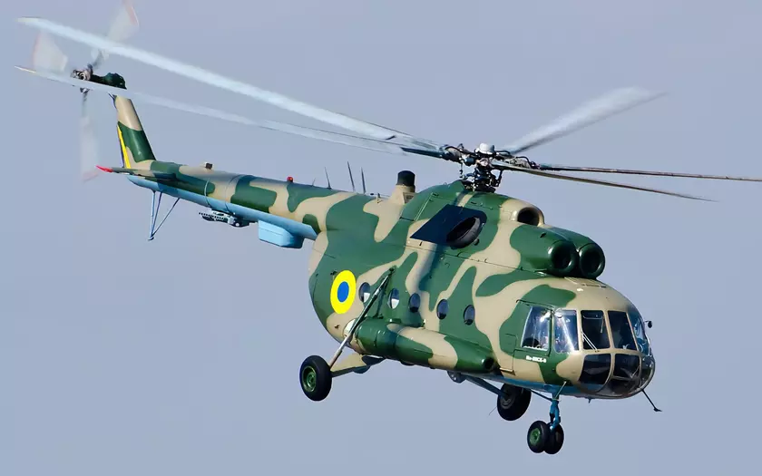 Украинский вертолёт Ми-8МСБ-В запускает по целям полный комплект 80-мм неуправляемых ракет С-8 (видео)