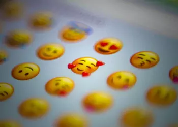 Bloomberg: iOS 18 will allow you to create your own emoji using artificial intelligence