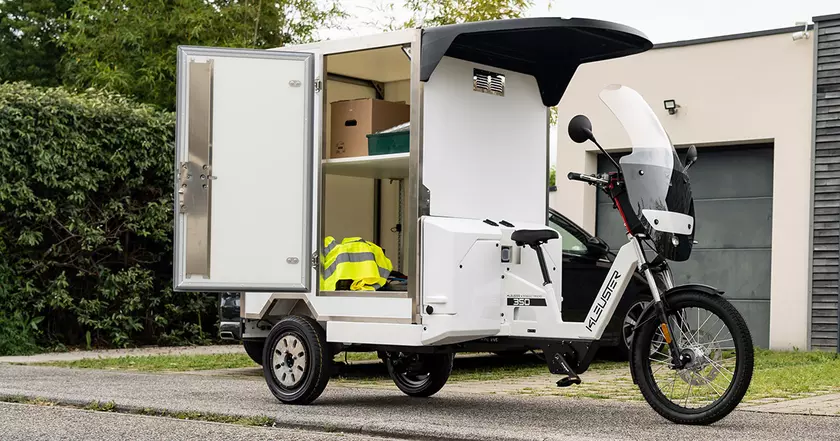 Exploring the Kleuster Box 350: Innovation in Urban Electric Mobility