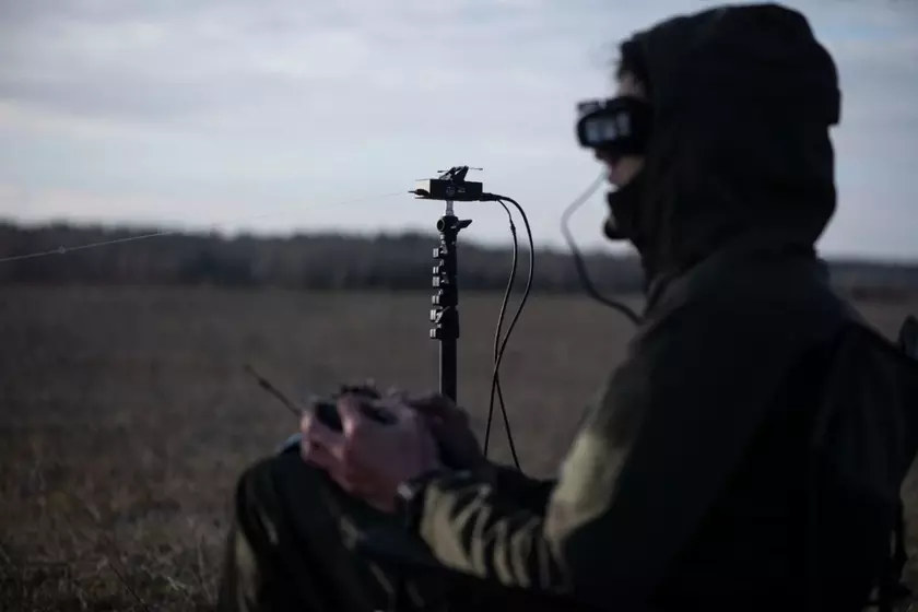 Инновационный прорыв: Украинский FPV-дрон с поддержкой оптоволокна