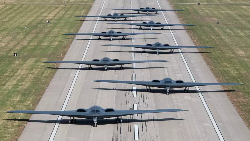Ремонт двух ядерных бомбардировщиков B-2 Spirit стоимостью $2,1 млрд займёт несколько лет – вся эскадрилья выведена из строя