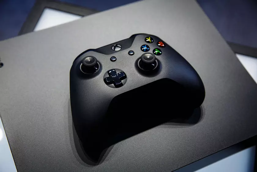 Мощнейшая консоль Xbox One X поступила в продажу