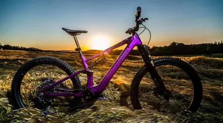 Crussis e-Full 12.11 Pro X : un VTT électrique à 12 000 € qui recharge votre ordinateur portable