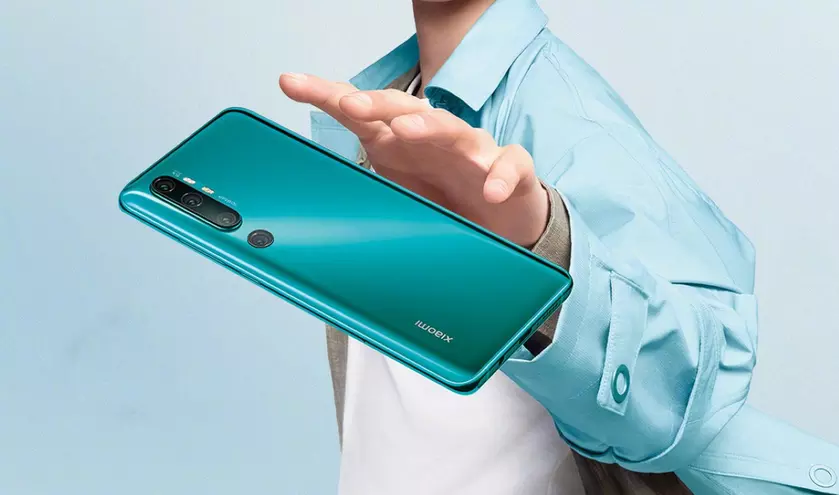 Xiaomi Mi 10 получит батарею на 4500 мАч с быстрой зарядкой на 50 Вт и беспроводной зарядкой на 30 Вт