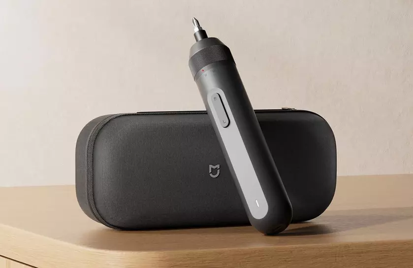 Электрическая отвёртка Xiaomi Mijia с кейсом и набором бит