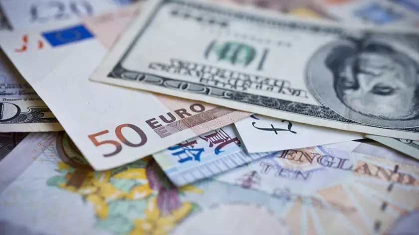 Monobank с августа начнёт продавать валюту населению почти по официальному курсу и без комиссии, но при одном условии