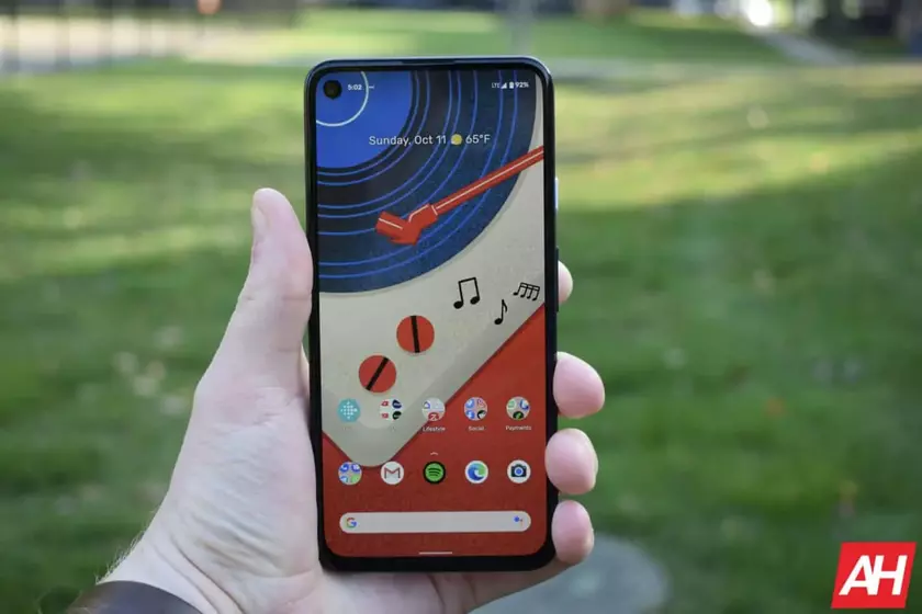 Обновление Pixel 4a вызвало проблемы с батареей: пользователи возмущены