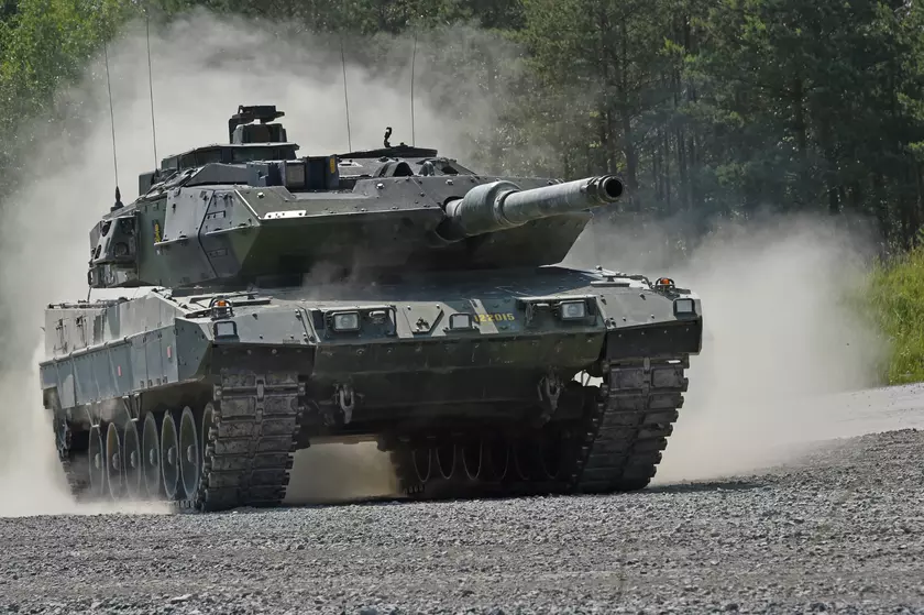 Швеция может передать Украине танки Stridsvagn 122: это модернизированная версия Leopard 2A5, которую выпускают по лицензии