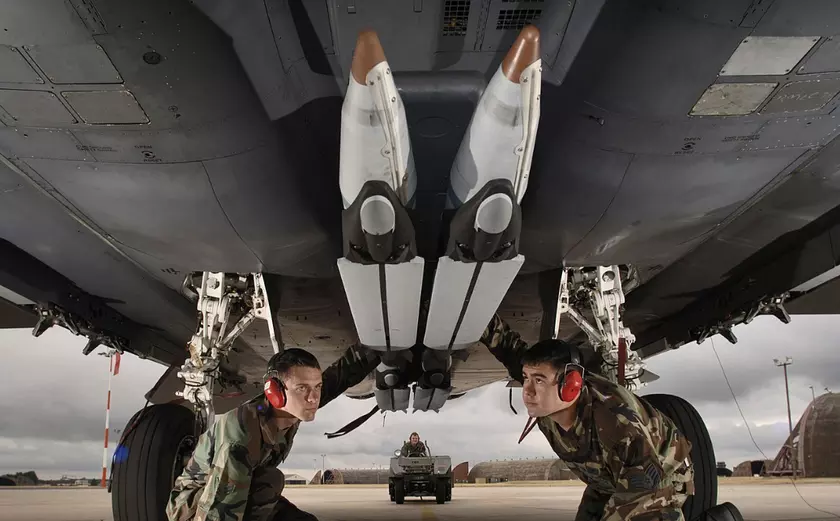 Разбор GBU-39 SDB: Малое, но мощное оружие для F-15E