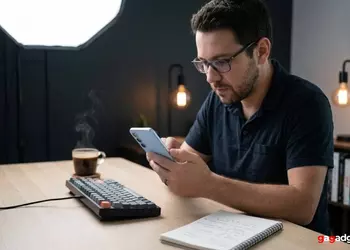 Best Compact Phones With Small Screens