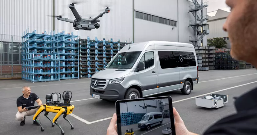 Инновации на заводе Mercedes-Benz: робособаки и дроны в действии