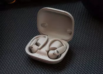 Слухи: с выходом iOS 26 Beats получат функцию «Пауза мультимедиа при засыпании»