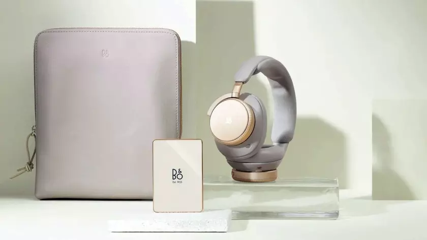 Павербанк Bang & Olufsen в двух цветах