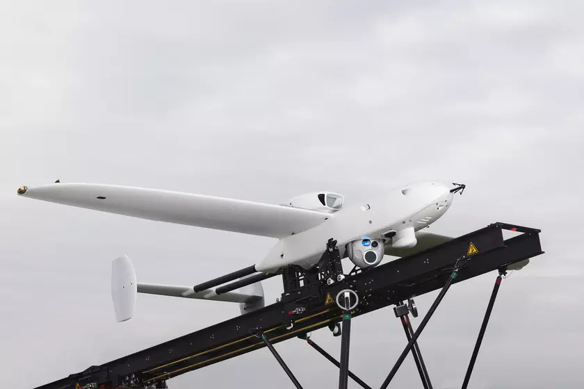 Германия купила у Rheinmetall для Украины современные разведывательные БПЛА Luna NG, дроны могут находиться в воздухе более 12 часов и передавать информацию на расстояние более 100 км