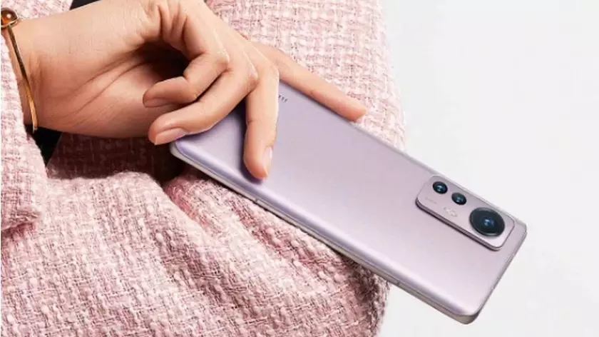 Линейка Xiaomi 12 установила новый рекорд продаж: всего за первые 5 минут продано смартфонов на $283 миллиона
