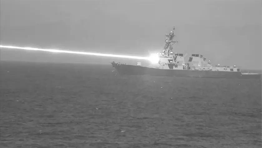Корабельная лазерная система HELIOS: первое тестирование на воде