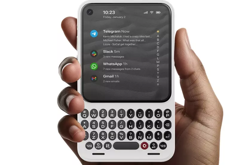 Clicks Communicator: смартфон, перенаправляющий внимание пользователей