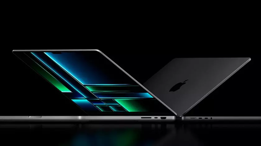 Apple работает над ноутбуком со складным экраном