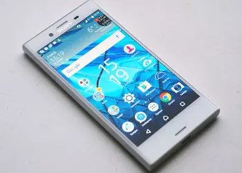 Обзор Sony Xperia X Compact: миниатюрный Android
