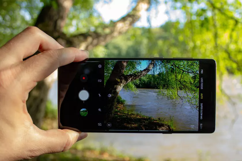 «Замерзающие» камеры в Samsung Galaxy Note 9 обещают скоро починить