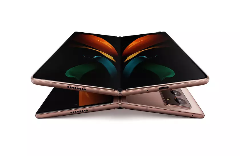 Samsung начала обновлять складной смартфон Galaxy Fold 2 до One UI 5.1