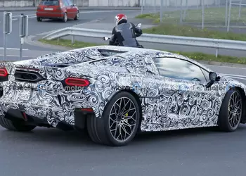 Lamborghini Temerario Spyder: когда 907 сил встречаются с открытым небом