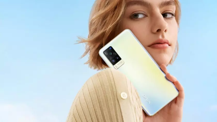 Vivo X60 и X60 Pro: первые флагманы компании с оптикой Zeiss и процессорами Exynos 1080 от $530