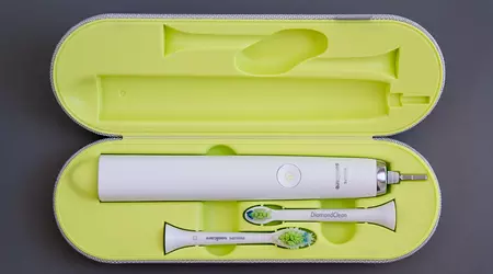 A new experience. Philips Sonicare DiamondClean toothbrush review