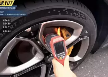 Xiaomi YU7 Max's brake pads caught fire, but the manufacturer didn't see it as a problem
