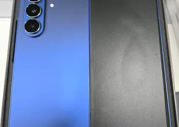 Samsung Galaxy Z Fold 7 is shown in live photos for the first time: thinner, lighter and in a new Blue Shadow colour