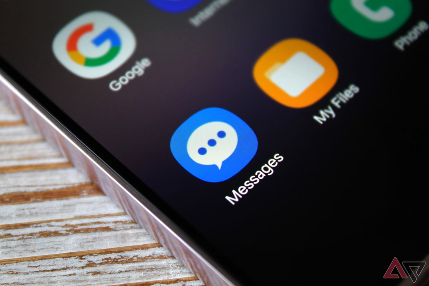В фирменном приложении Samsung Messages реализована поддержка спутниковой связи