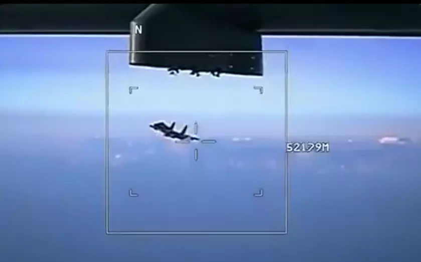 Уникальные кадры: Су-35 в объективе французского дрона