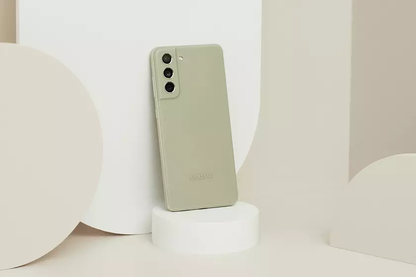 Samsung Galaxy S21 FE на Snapdragon 888 уже продаётся со скидкой $100