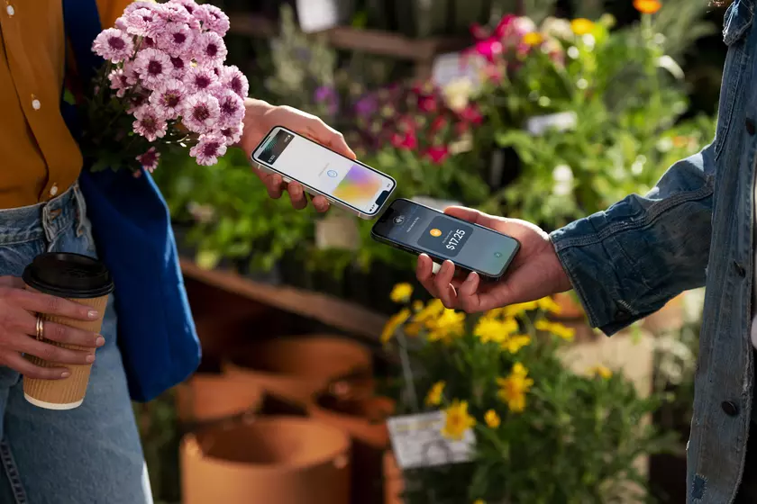 Apple представила функцию Tap to Pay для iPhone, которая превращает смартфон в платежный терминал