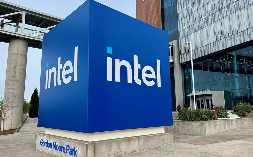 Apple и Samsung рассматривают покупку Intel: как это может отразится на покупателях?