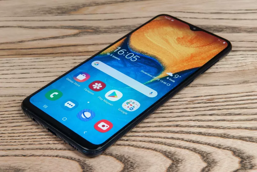 Samsung уже тестирует Android 10 на бюджетном смартфоне Galaxy A30